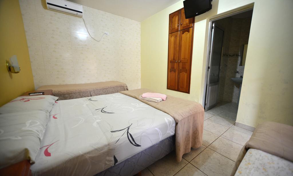 Hotel Lilian Puerto Iguazú Exteriör bild