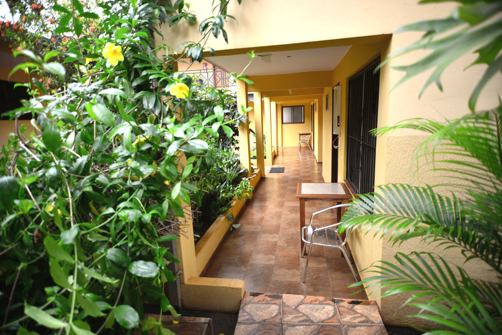 Hotel Lilian Puerto Iguazú Exteriör bild